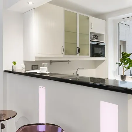 Central In The Heart Of Bergen! شقة